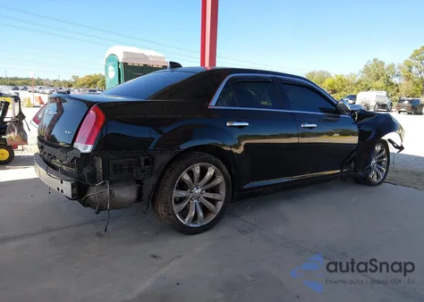 2019 Chrysler 300 Limited z USA, uszkodzony, nr VIN 2C3CCAEG4KH536694